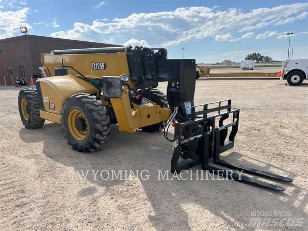 CAT TL1255 Teleskopik yükleyiciler