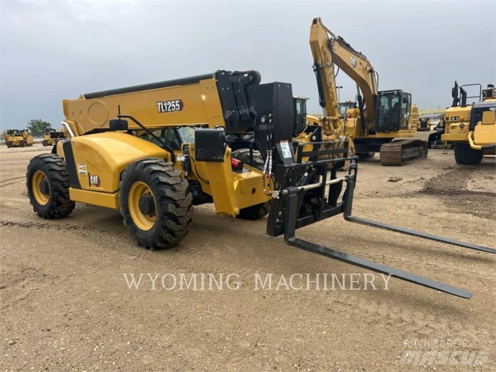 CAT TL1255 Teleskopik yükleyiciler