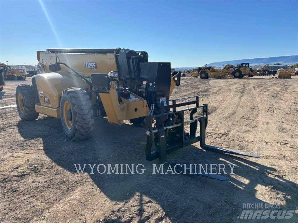 CAT TL1255 Teleskopik yükleyiciler