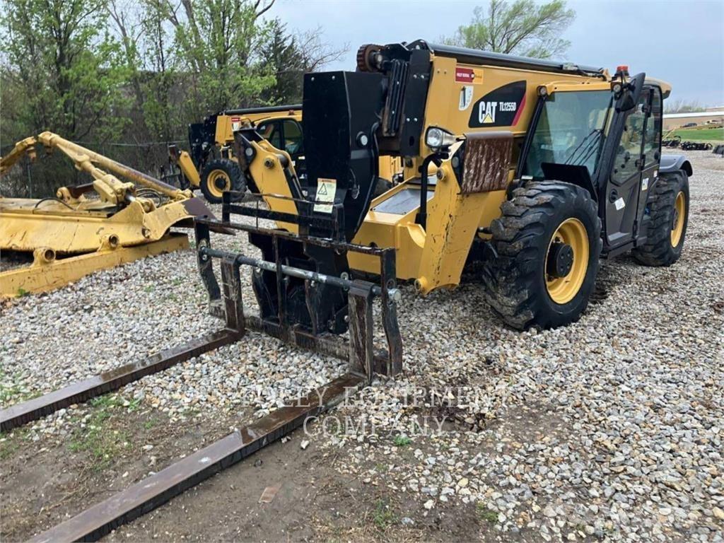 CAT TL1255DC Teleskopik yükleyiciler