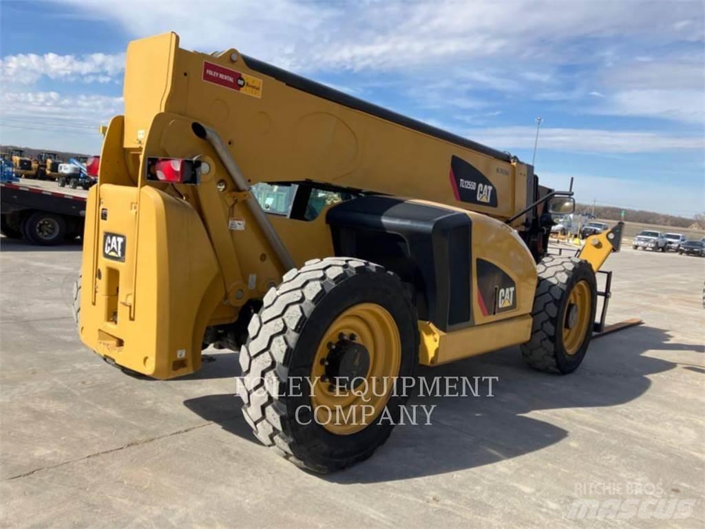 CAT TL1255DC Teleskopik yükleyiciler