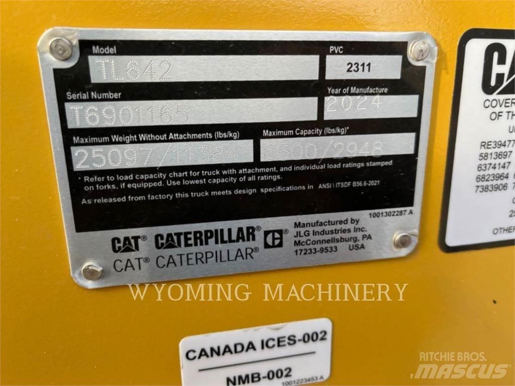 CAT TL642 Teleskopik yükleyiciler