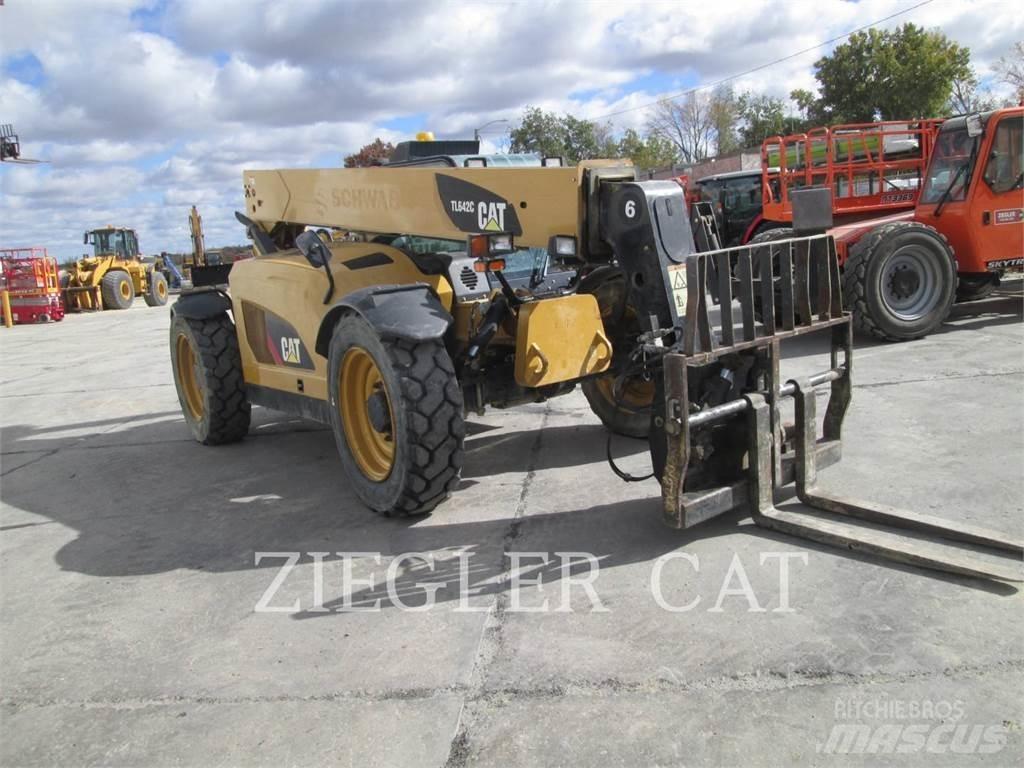 CAT TL642C Teleskopik yükleyiciler