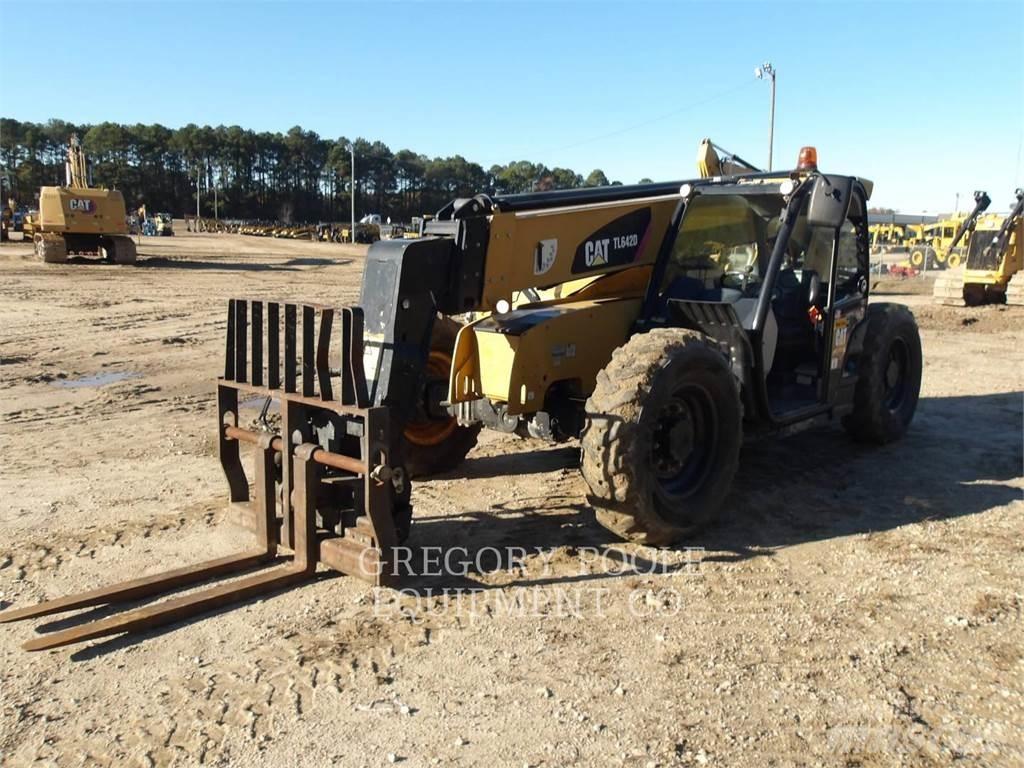 CAT TL642D Teleskopik yükleyiciler