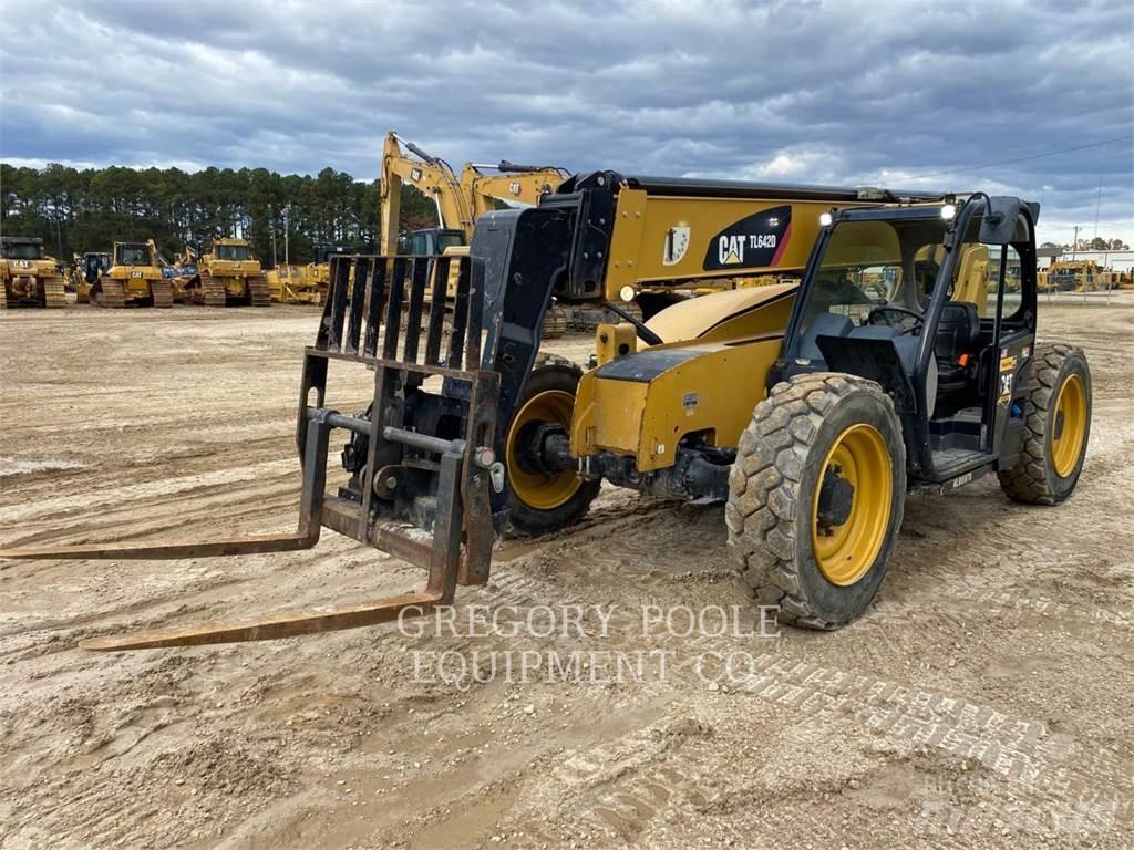 CAT TL642D Teleskopik yükleyiciler