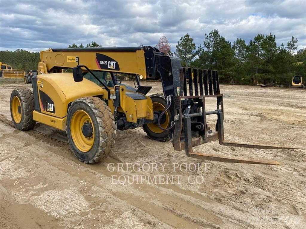 CAT TL642D Teleskopik yükleyiciler