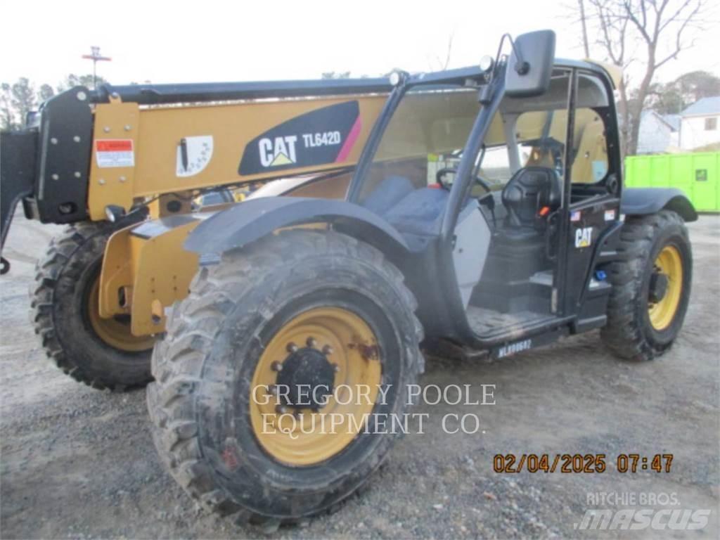 CAT TL642D Teleskopik yükleyiciler