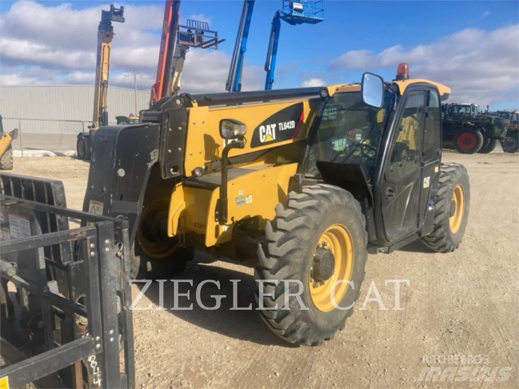 CAT TL642D Teleskopik yükleyiciler