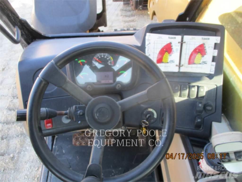 CAT TL642D Teleskopik yükleyiciler