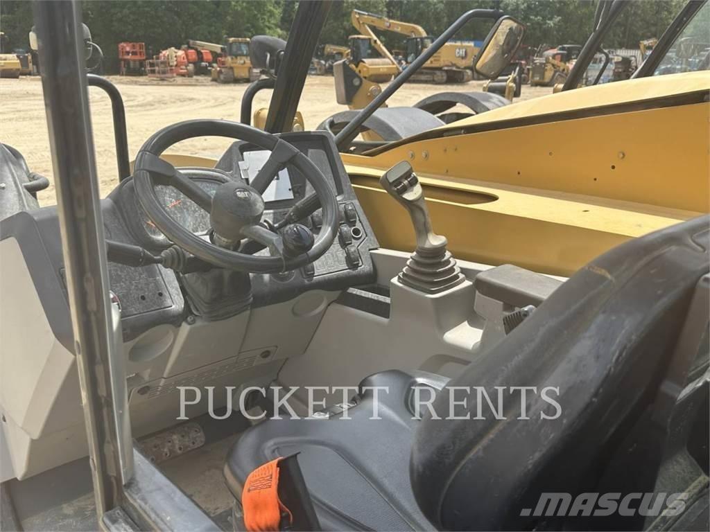 CAT TL642D Teleskopik yükleyiciler