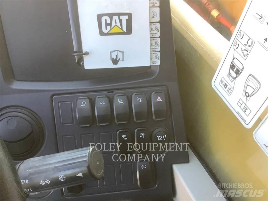 CAT TL642DC Teleskopik yükleyiciler