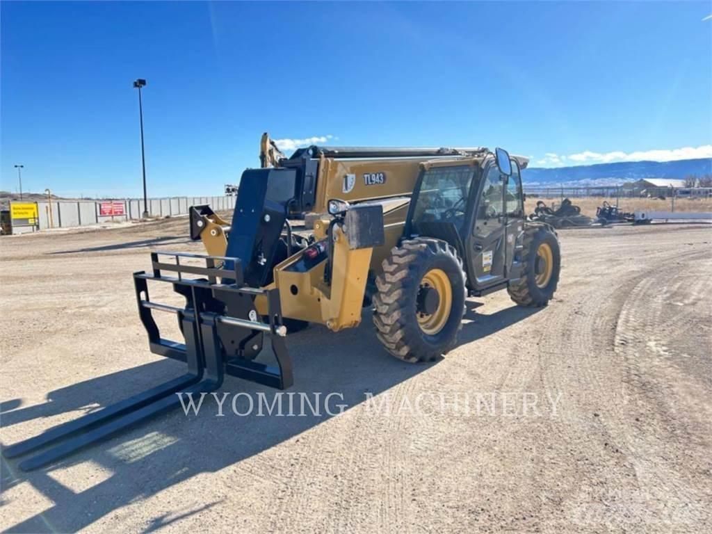 CAT TL943 Teleskopik yükleyiciler