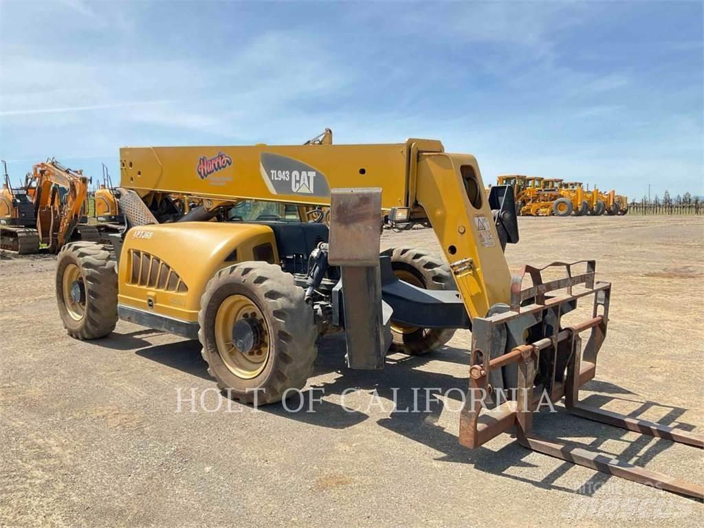 CAT TL943 Teleskopik yükleyiciler