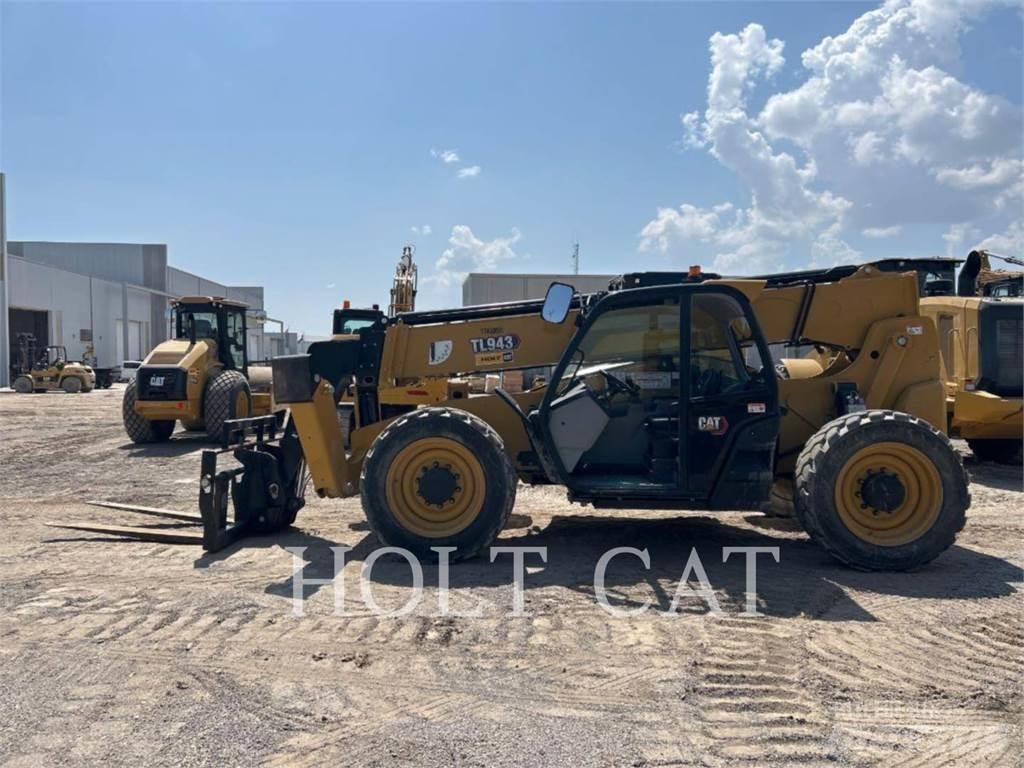 CAT TL943 Teleskopik yükleyiciler