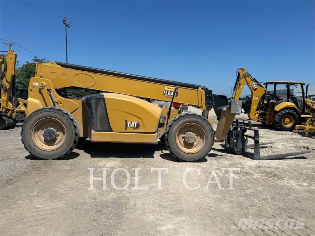 CAT TL943 Teleskopik yükleyiciler