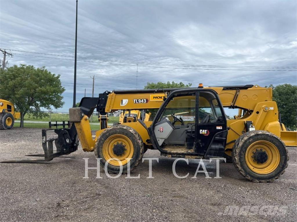 CAT TL943 Teleskopik yükleyiciler