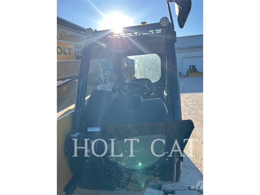 CAT TL943 Teleskopik yükleyiciler