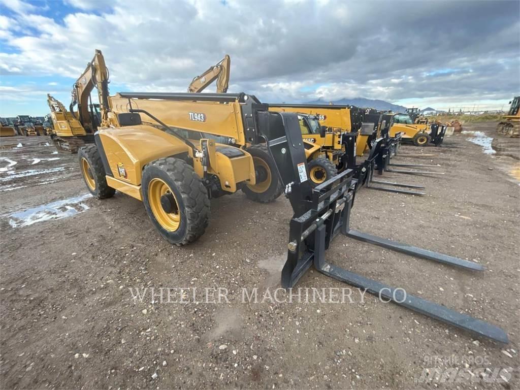 CAT TL943 CB Teleskopik yükleyiciler