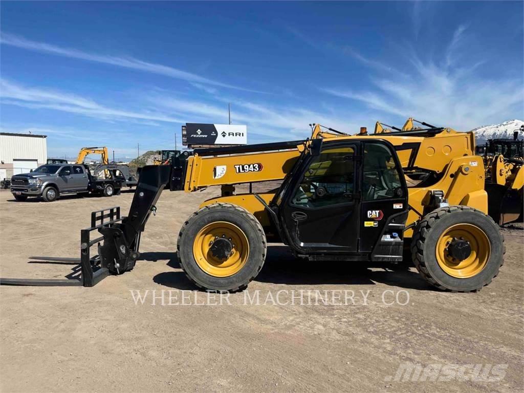 CAT TL943 CB Teleskopik yükleyiciler