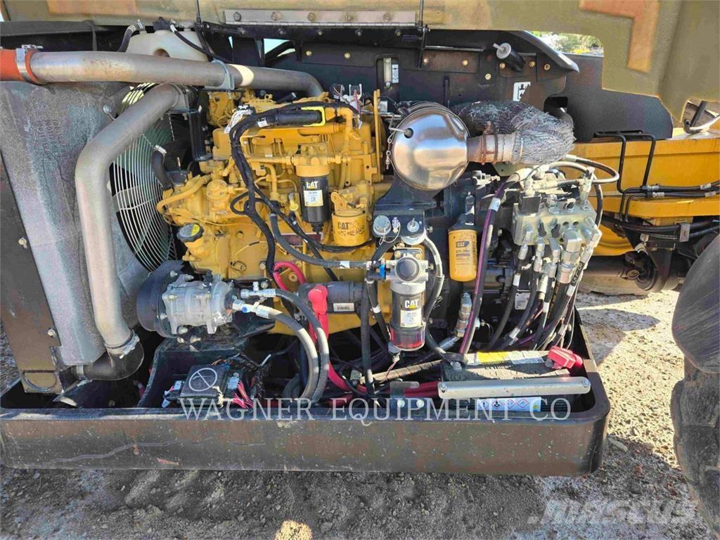 CAT TL943C Teleskopik yükleyiciler