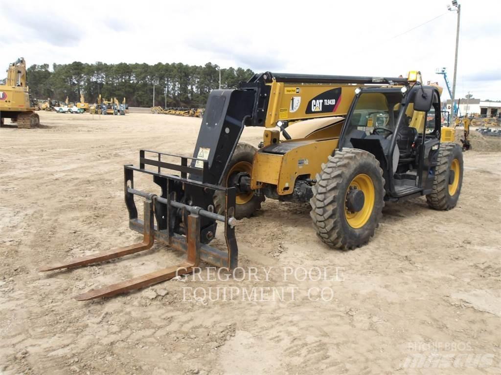CAT TL943D Teleskopik yükleyiciler
