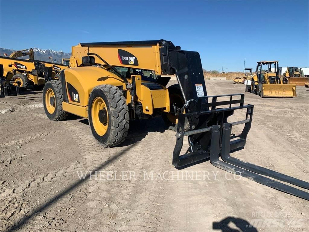 CAT TL943D CB Teleskopik yükleyiciler