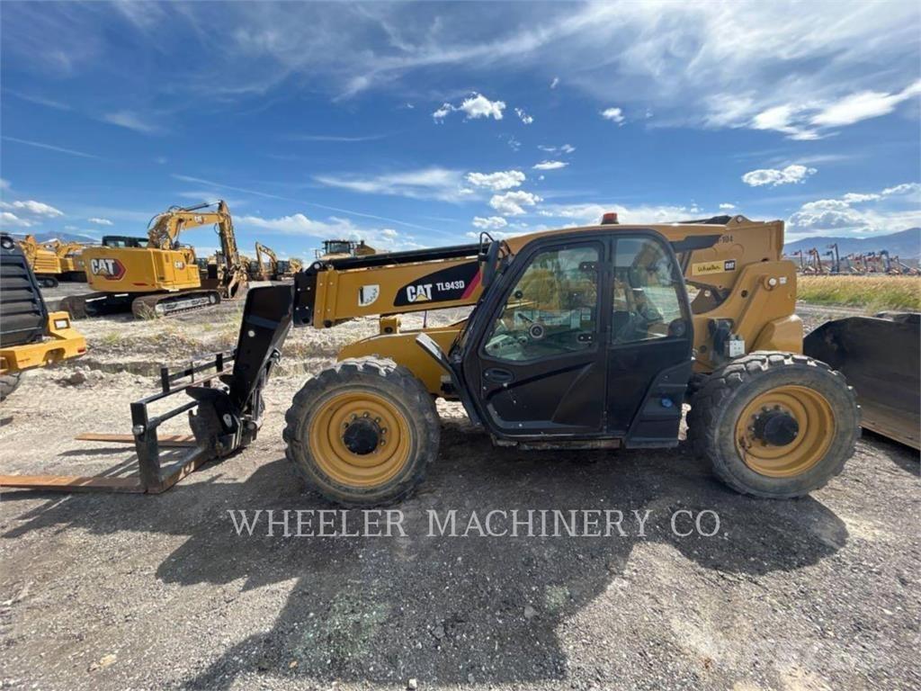CAT TL943D CB Teleskopik yükleyiciler