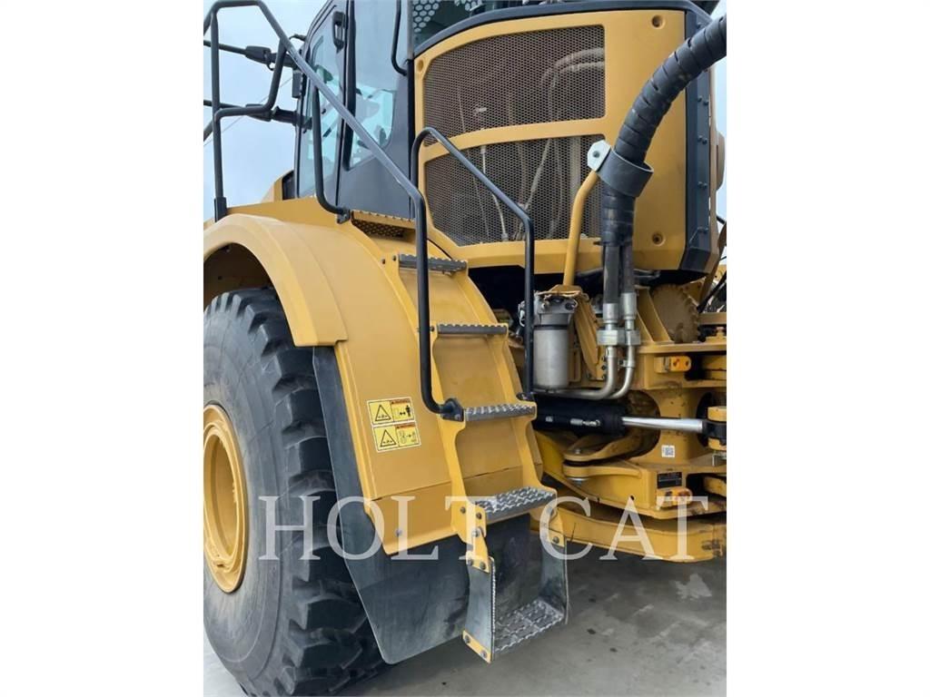 CAT W00 740GC Tankerli kamyonlar
