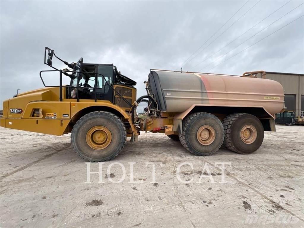 CAT W00 740GC Tankerli kamyonlar