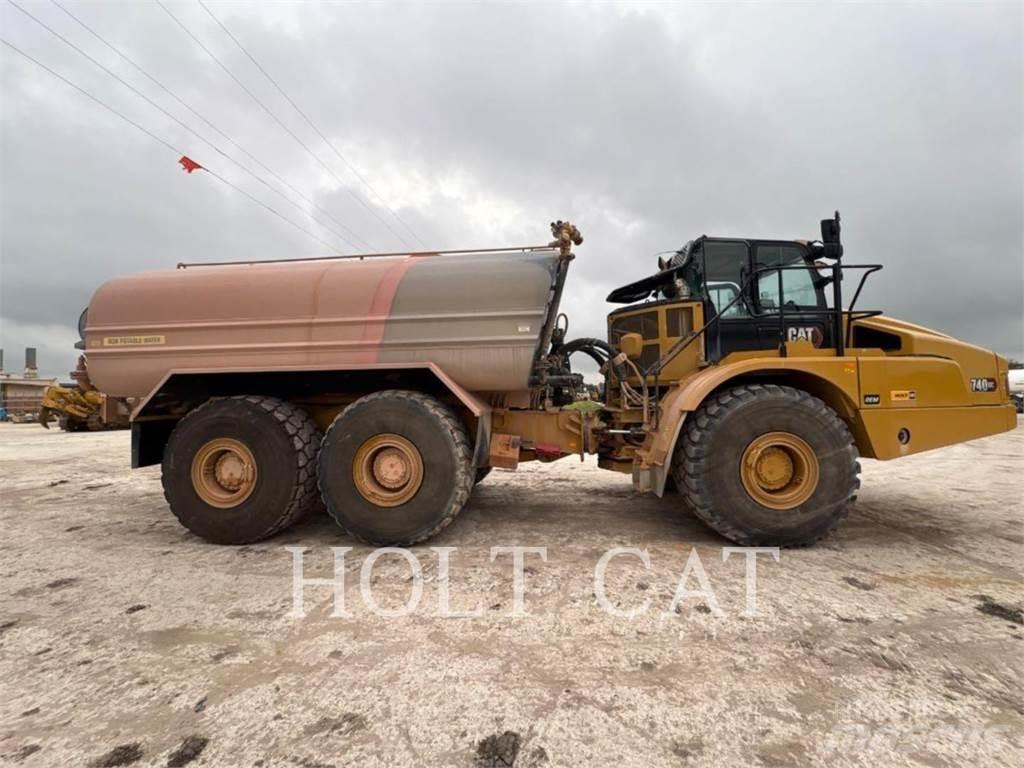CAT W00 740GC Tankerli kamyonlar