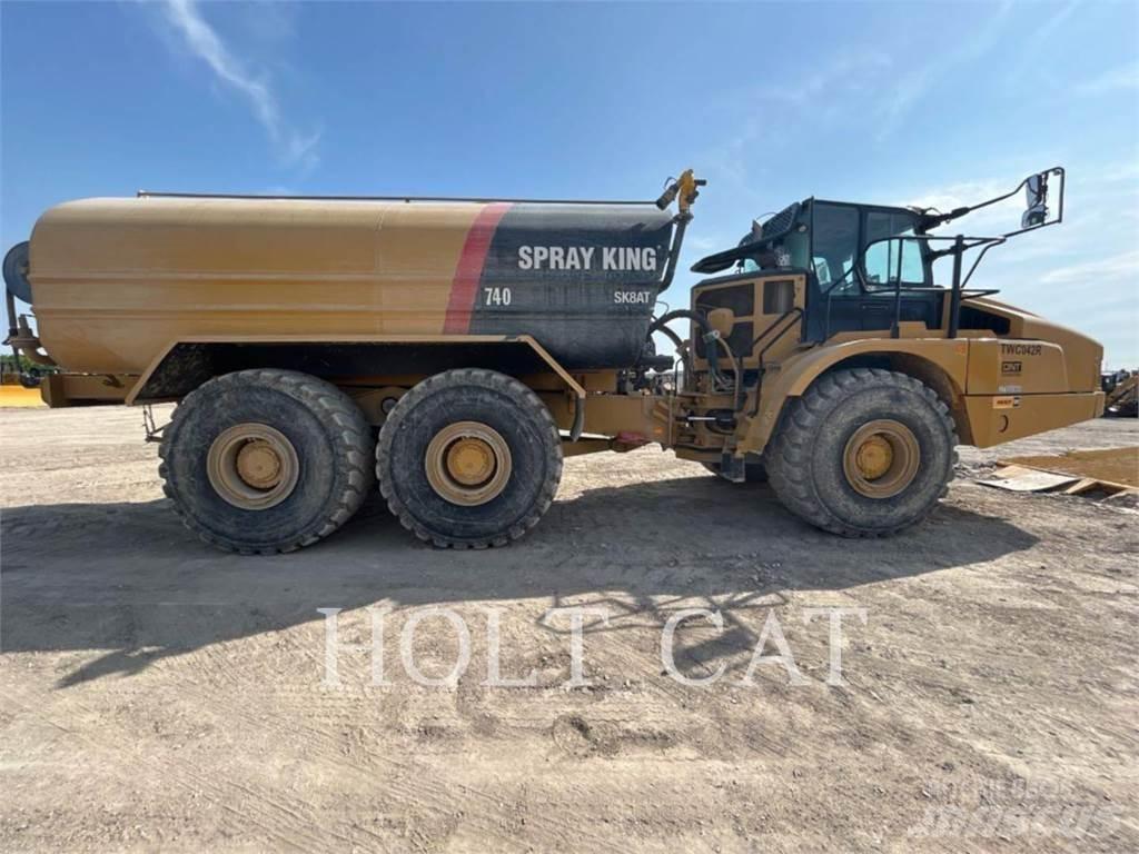 CAT W00 740GC Tankerli kamyonlar