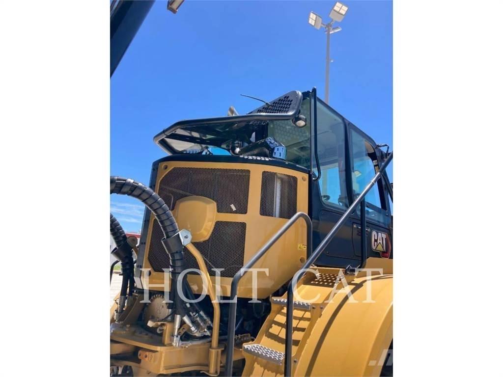 CAT W00 740GC Tankerli kamyonlar