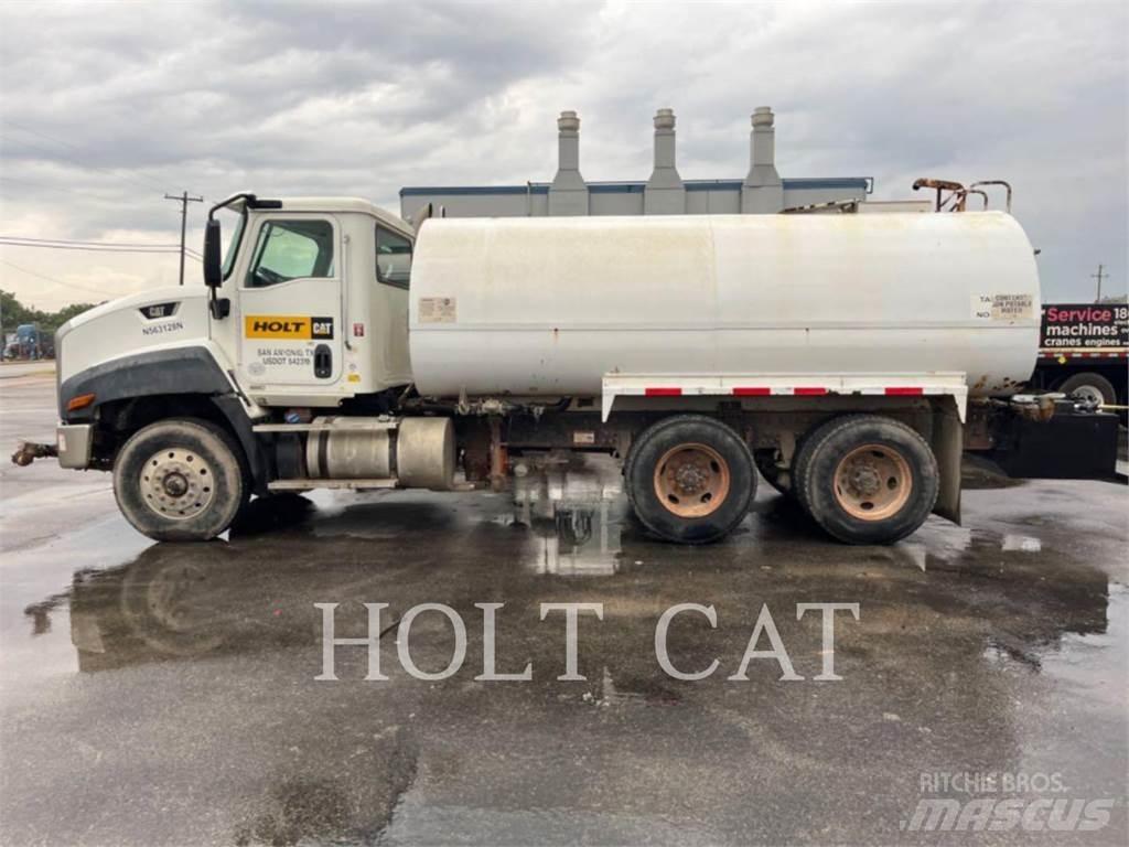 CAT WATER 4000 Tankerli kamyonlar
