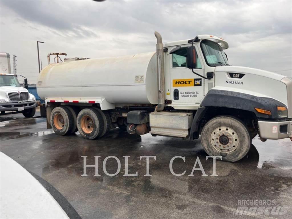 CAT WATER 4000 Tankerli kamyonlar