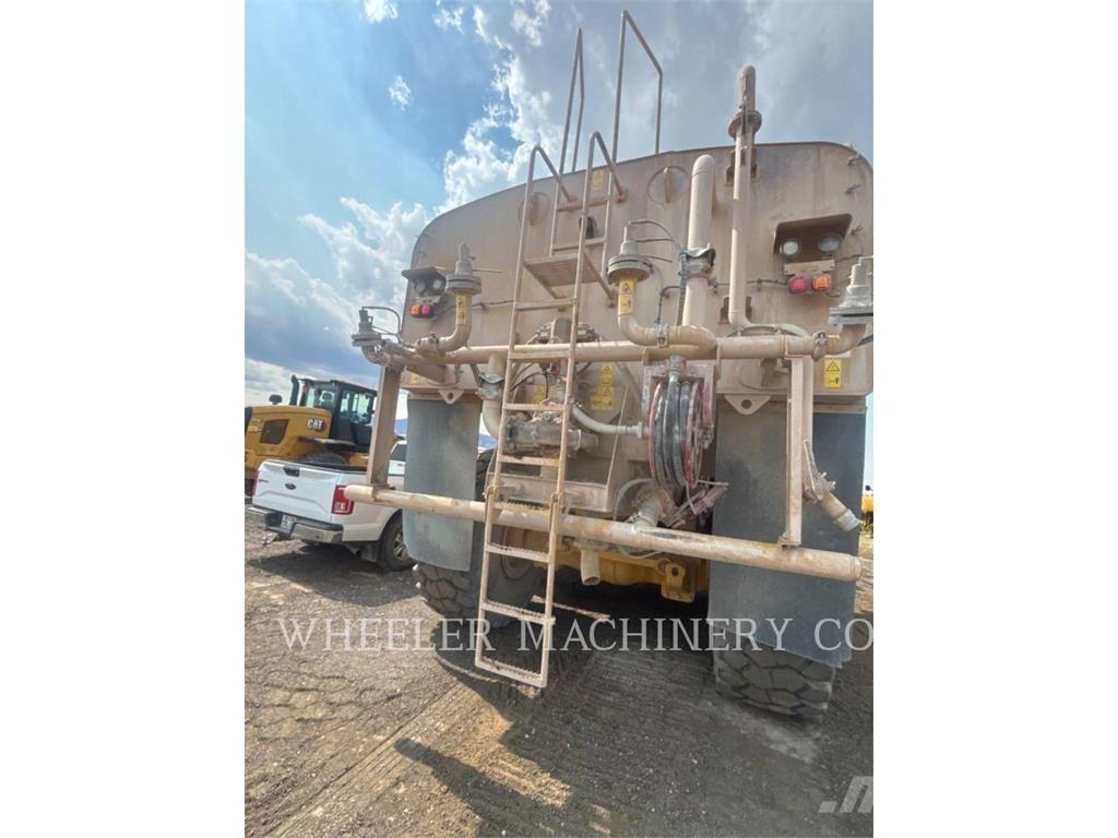 CAT WT 740 GC Tankerli kamyonlar