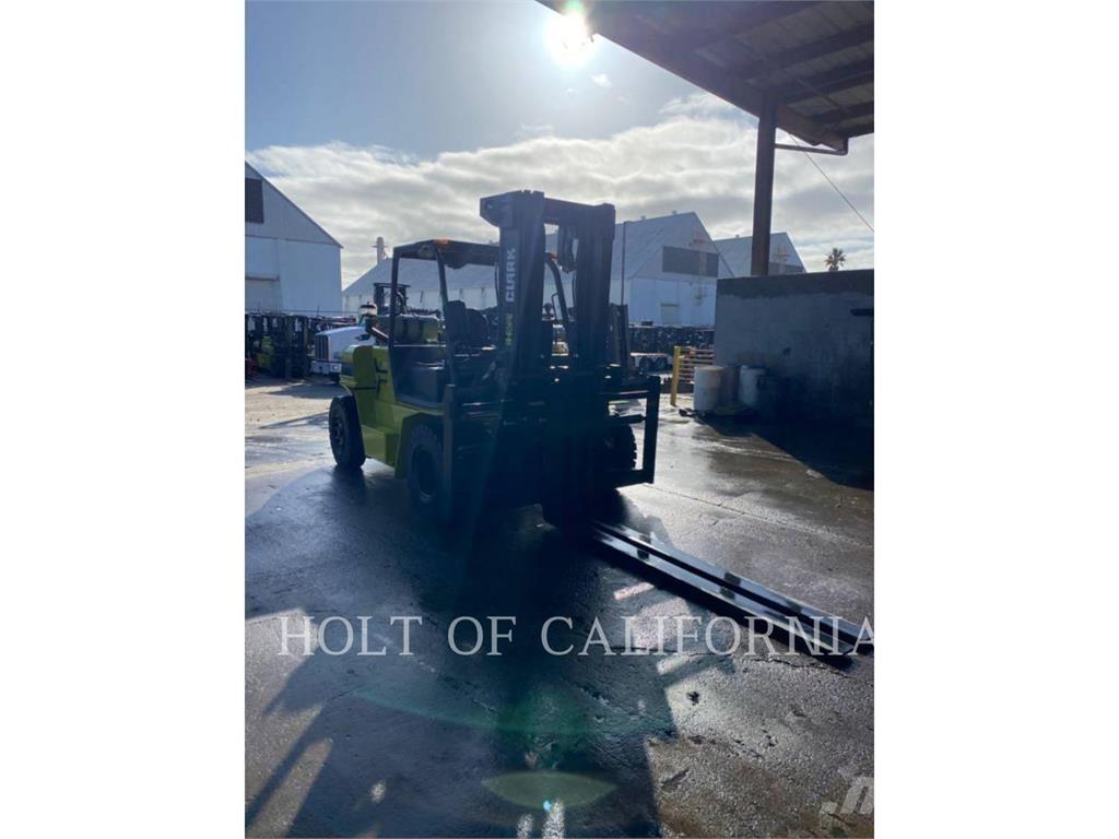 Clark C70L Diger