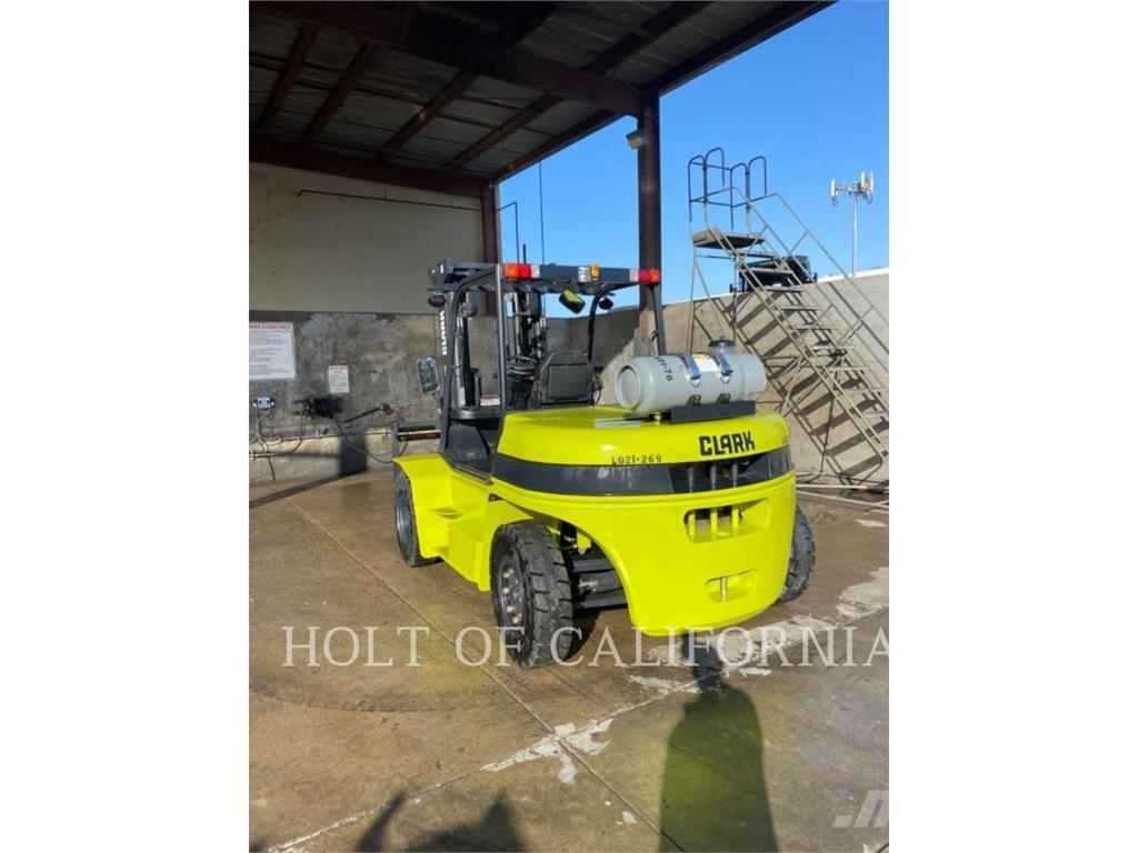 Clark C70L Diger
