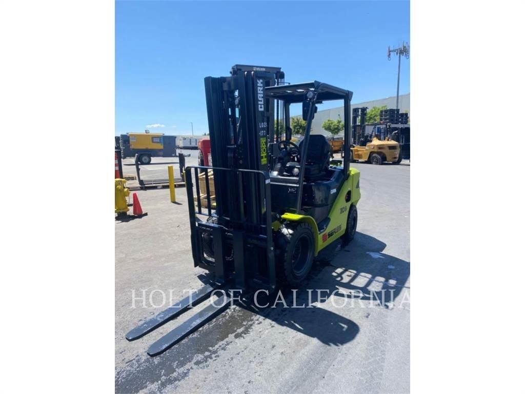 Clark S30 DUAL Diger