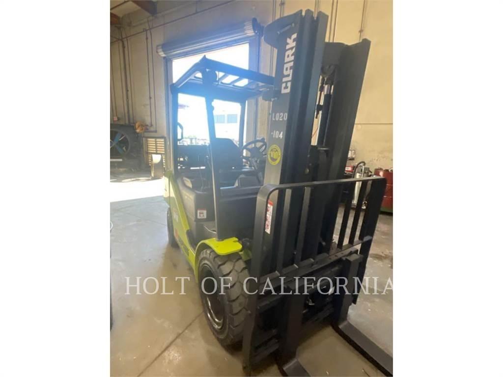 Clark S30L Diger