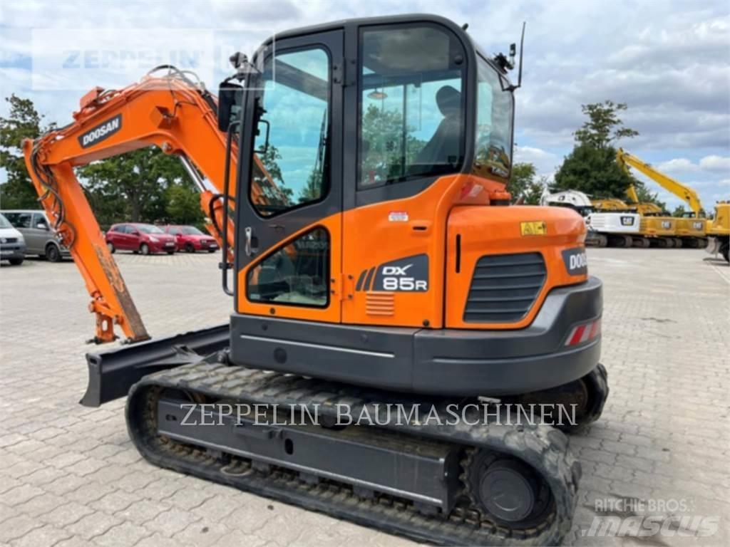 Doosan DX85R-3 Paletli ekskavatörler