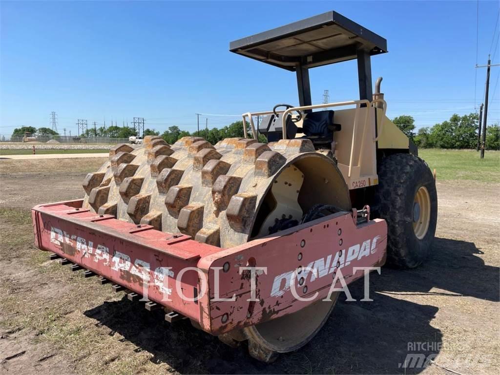 Dynapac CA250D Tek tamburlu silindirler
