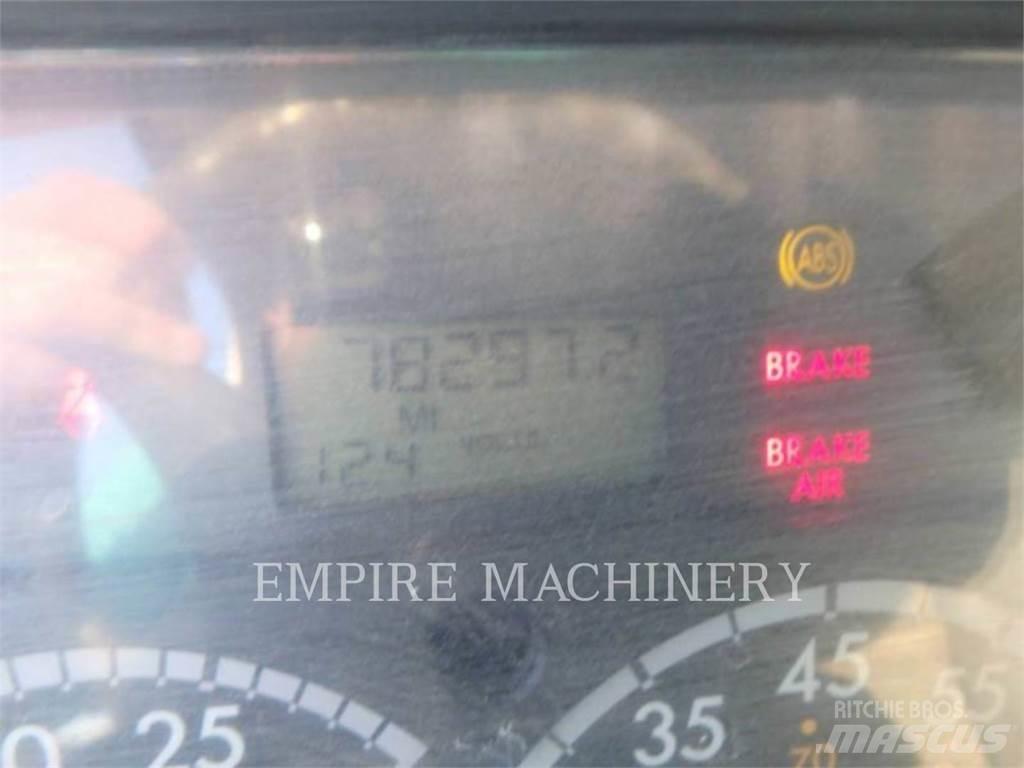 Freightliner 2K WT Tankerli kamyonlar