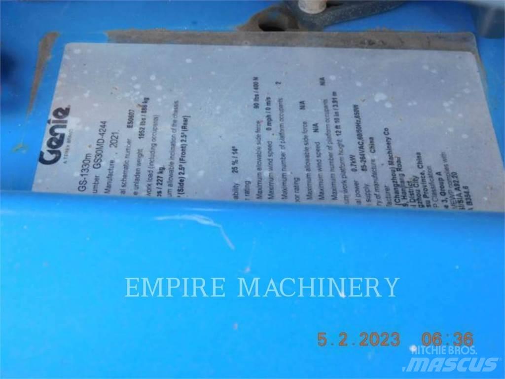 Genie GS1330 Körüklü personel platformları