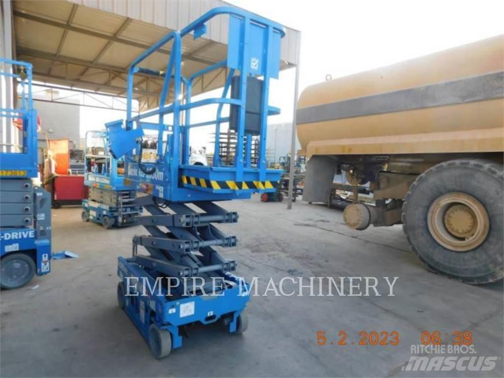 Genie GS1330 Körüklü personel platformları