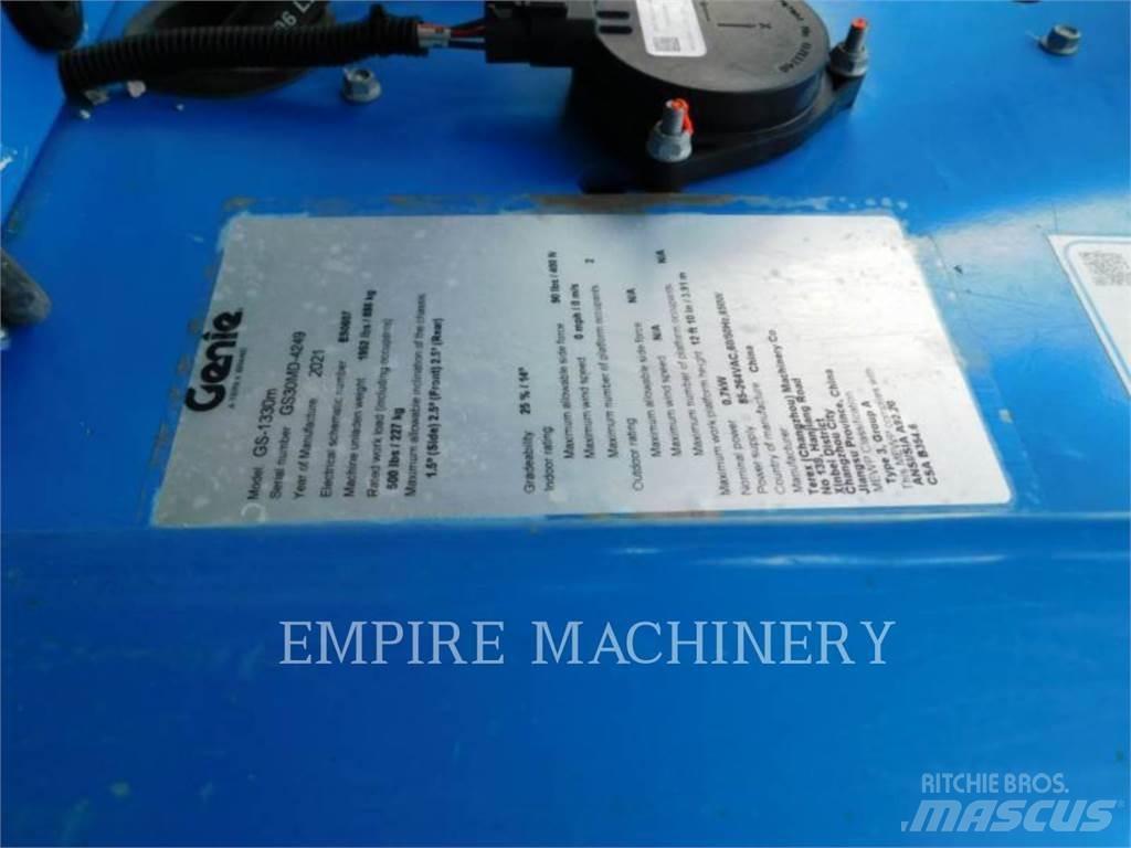 Genie GS1330 Körüklü personel platformları