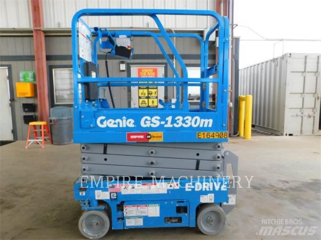 Genie GS1330 Körüklü personel platformları