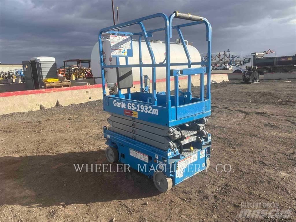 Genie GS1932M Makasli platformlar