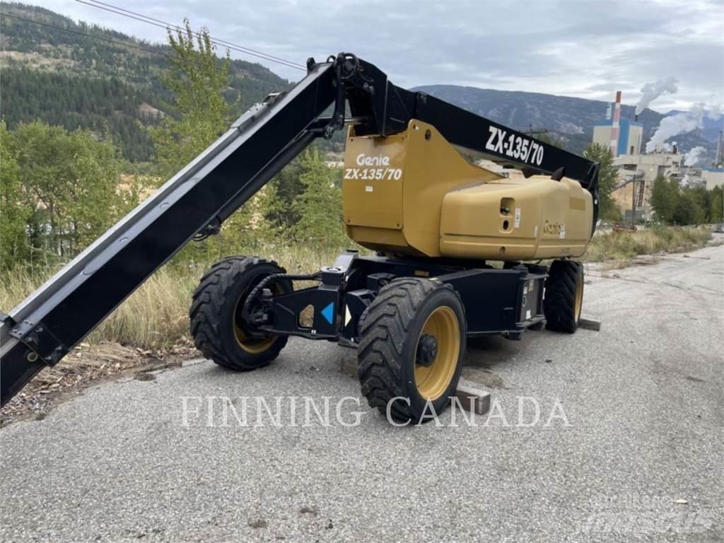 Genie JLGZX135 Körüklü personel platformları
