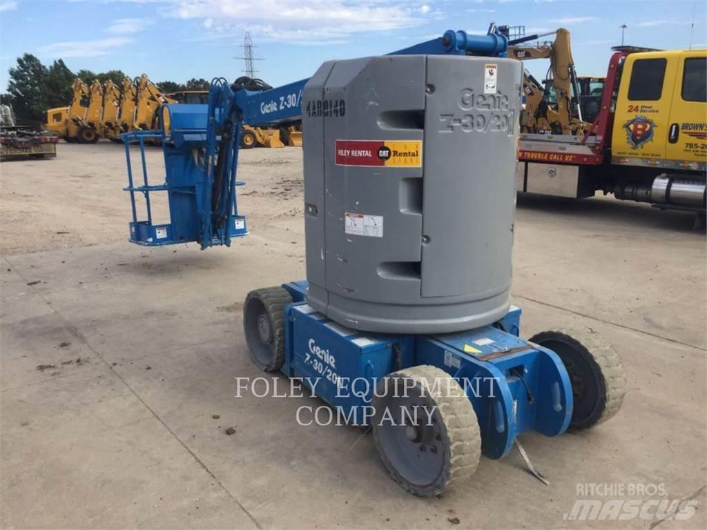 Genie Z30/20NR Körüklü personel platformları