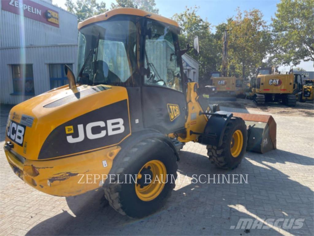 JCB 406 Tekerlekli yükleyiciler